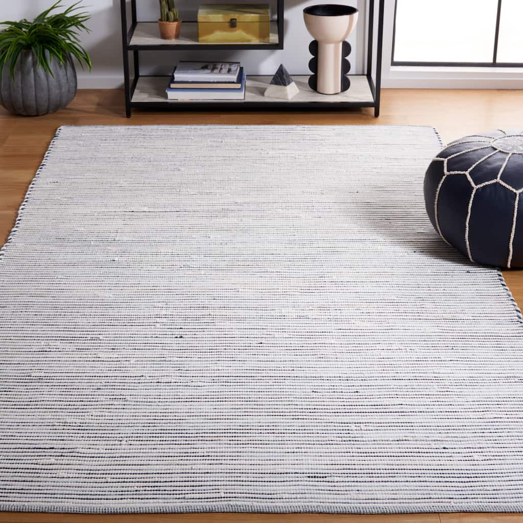 SAFAVIEH, Handmade Montauk Makenzie Stripe Rug