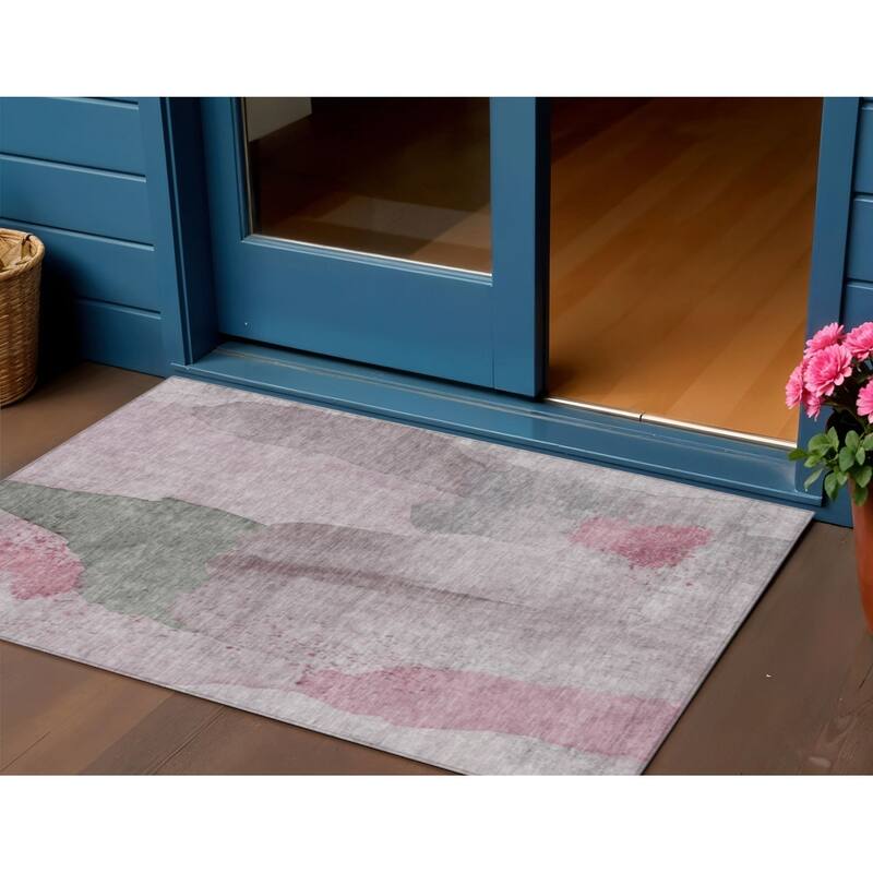 HomeRoots Abstract Transitional Rectangle Outdoor Rug - 3' x 5'