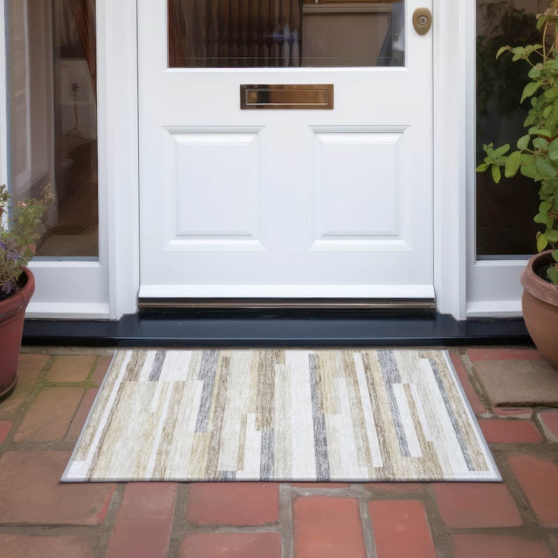 Machine Washable Indoor/ Outdoor Modern Stripes Chantille Rug - Ivory - 1'8" x 2'6"
