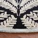 SAFAVIEH Handmade Capri Ilianka Wool Rug