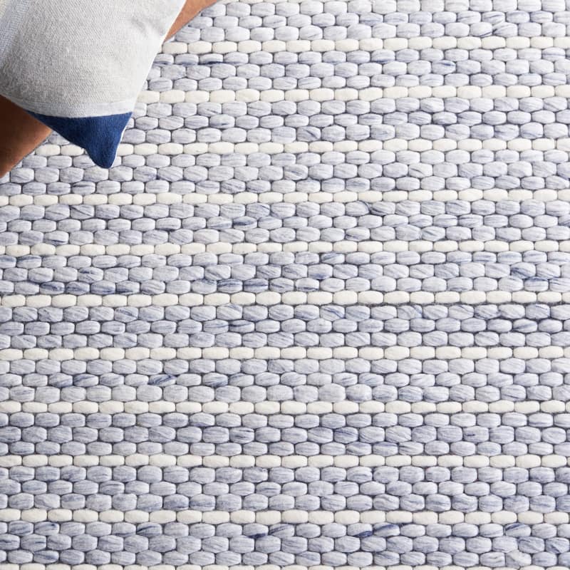 SAFAVIEH Handmade Marbella Sabire Modern Wool Rug