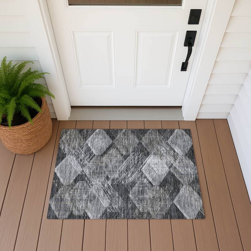 Machine Washable Indoor/ Outdoor Modern Hotchkiss Chantille Rug - Black - 1'8" x 2'6"