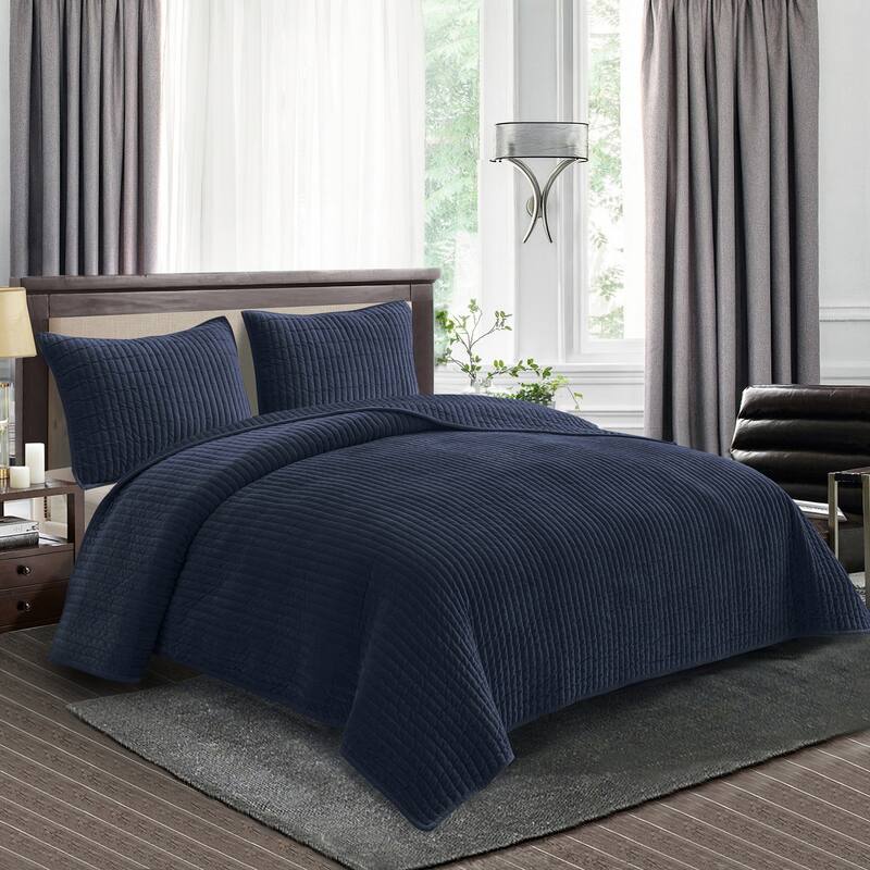 Wonderful Velvet 3 Piece Quilt Set