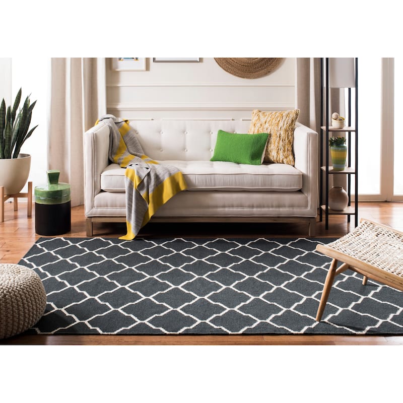 SAFAVIEH Handmade Flatweave Dhurries Tiiu Modern Moroccan Wool Rug