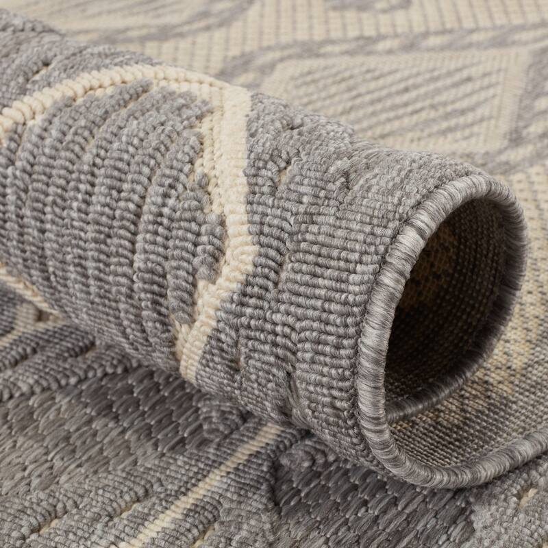 Nikki Chu Chidi Indoor/ Outdoor Geometric Grey/ Cream Area Rug