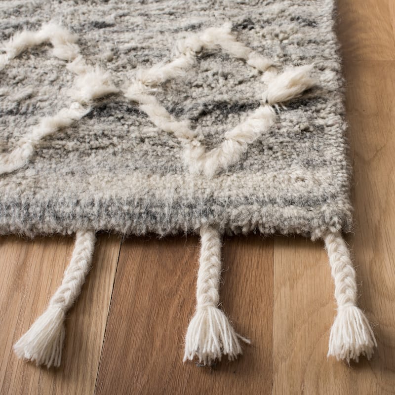SAFAVIEH Handmade Casablanca Shag Sonoko Tribal Wool Rug