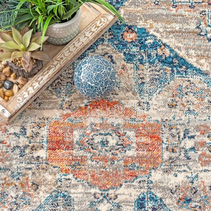 Nuloom Traditional Vintage Medallion Correa Area Rug
