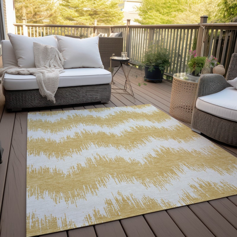 Machine Washable Indoor/ Outdoor Chantille Modern Chevron Rug