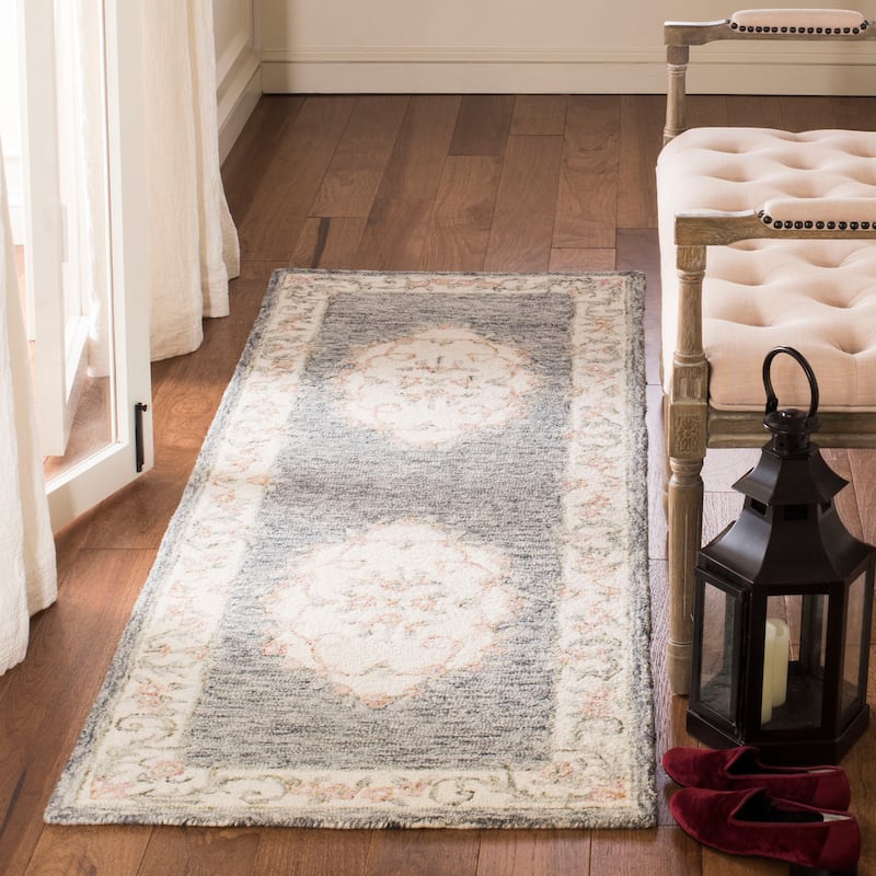 SAFAVIEH Handmade Micro-Loop Avery Wool Rug - 2'3" x 7' Runner - Grey/Ivory