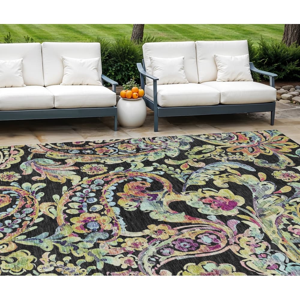 HomeRoots Paisley Transitional Rectangle Outdoor Rug