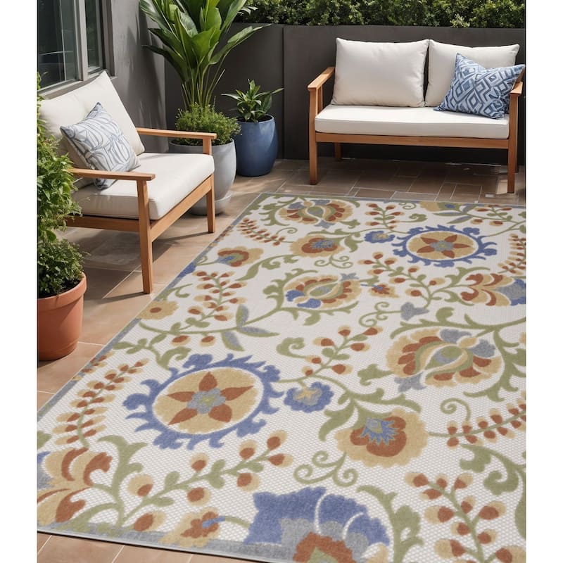 HomeRoots Contemporary Rectangle Outdoor Rug - 5' X 7' - Blue/Ivory - 5' X 7'