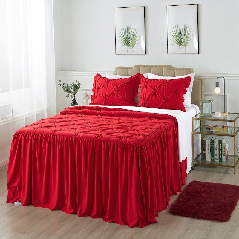 4 PCS Ruffle Skirt Bedspread Set with a Fluffy Rug