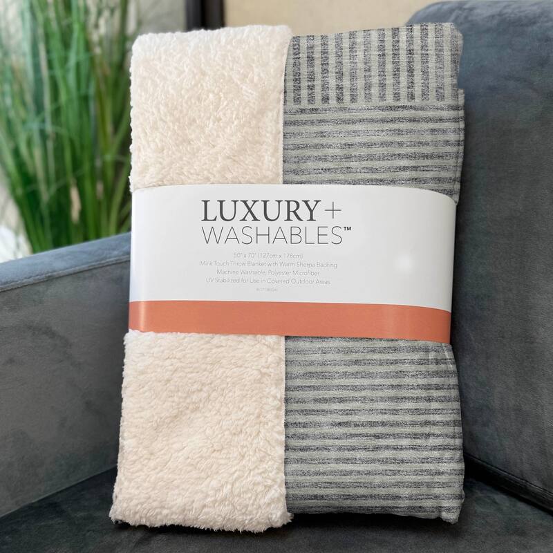 Premium Machine Washable Modern Geo Sherpa Throw Blanket