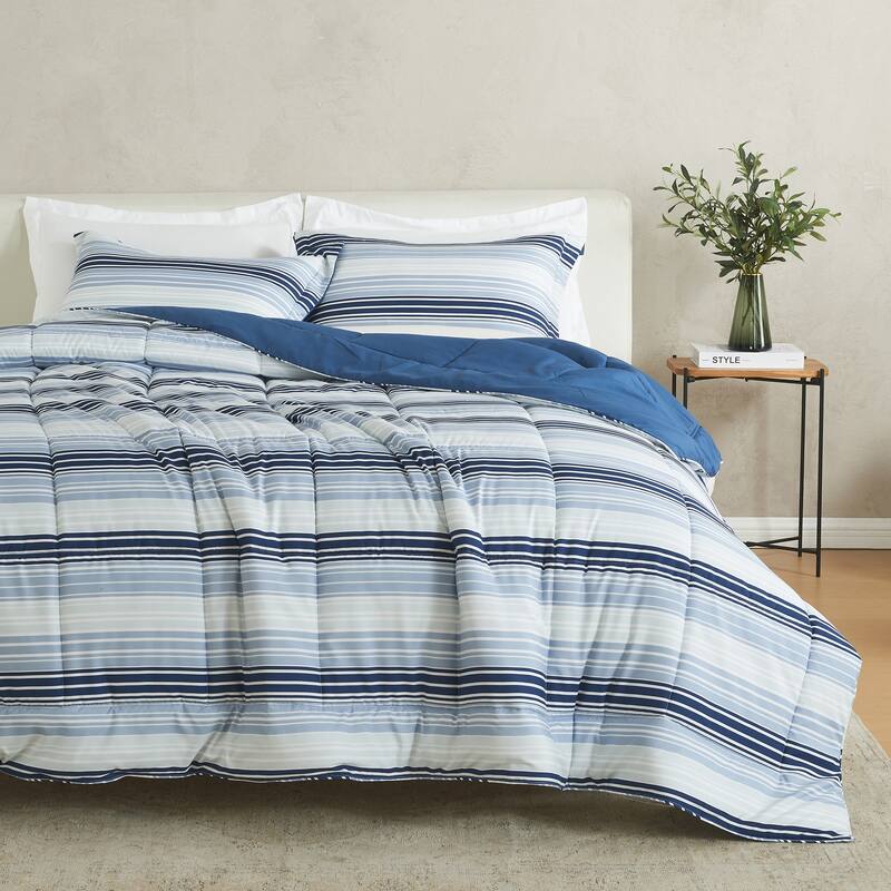 Linery & Co. All Season Down Alternative Reversible Comforter Set - Blue Gradient Stripe Print / Navy Solid - Queen