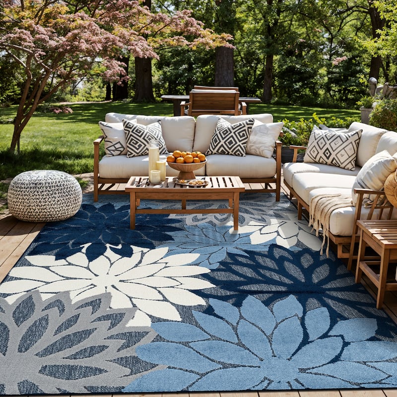 World Rug Gallery Indoor/Outdoor High-Low Textured Area Rug, Floral Easy-Clean Patio Rug - 6'6" x 9' - Navy