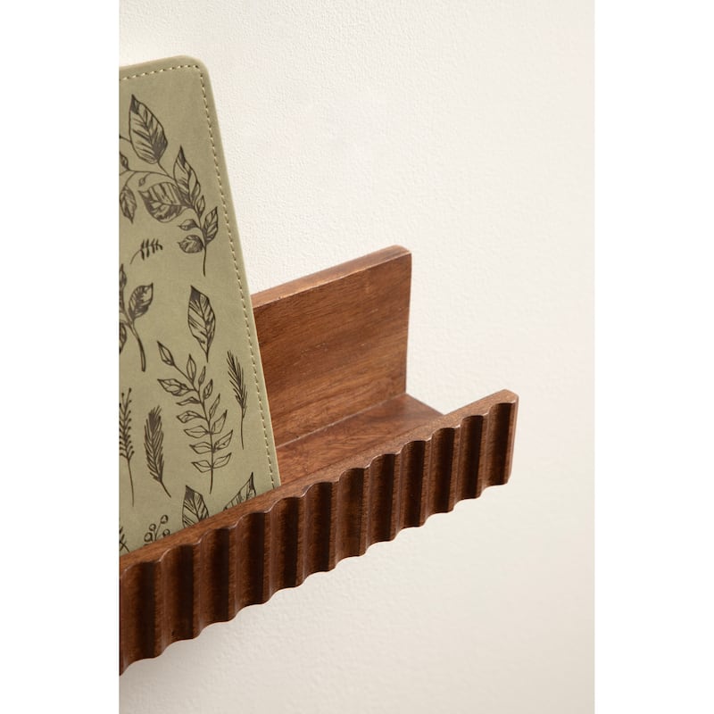 Kate and Laurel Furrow Ledge Shelf Set.