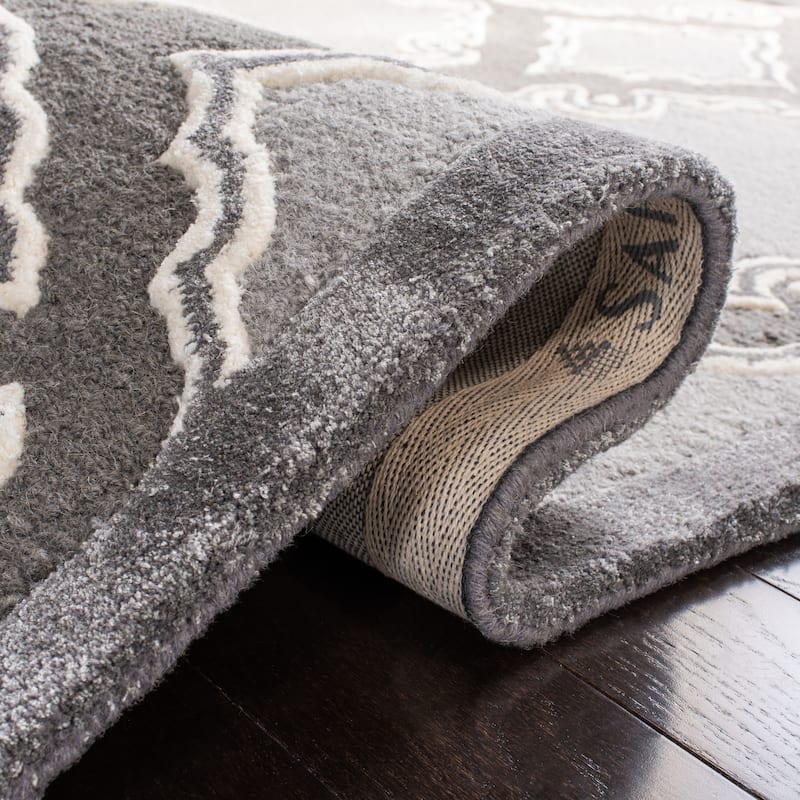 SAFAVIEH Handmade Bella Blaga Modern Floral Wool Rug