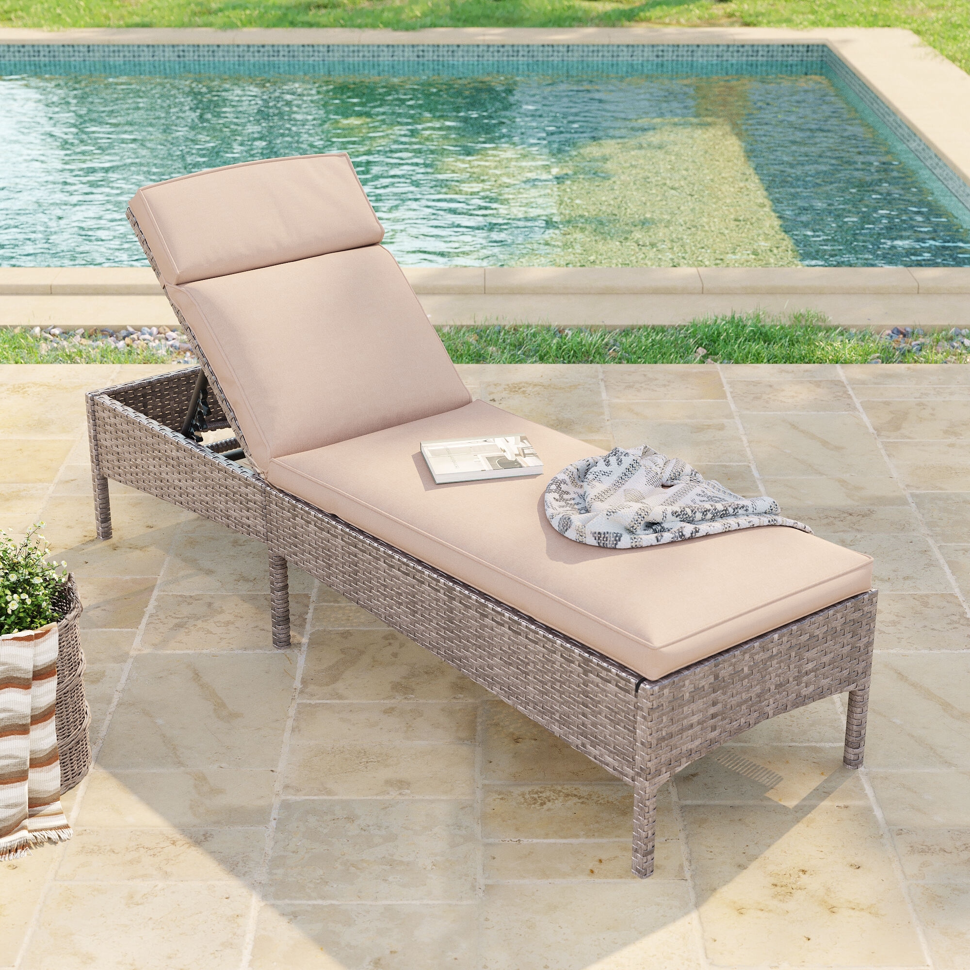 BONOSUKI Lounge Chaise Patio Rattan Chair Adjustable Inclination Angle