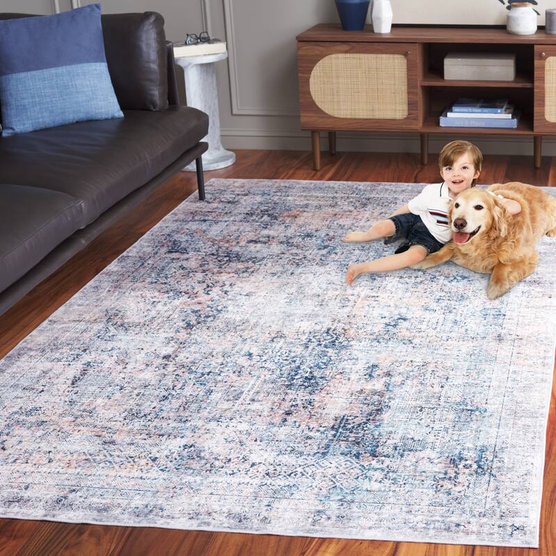 SAFAVIEH Santa Monica Linna Traditional Rug - 8' x 10' - Navy/Beige
