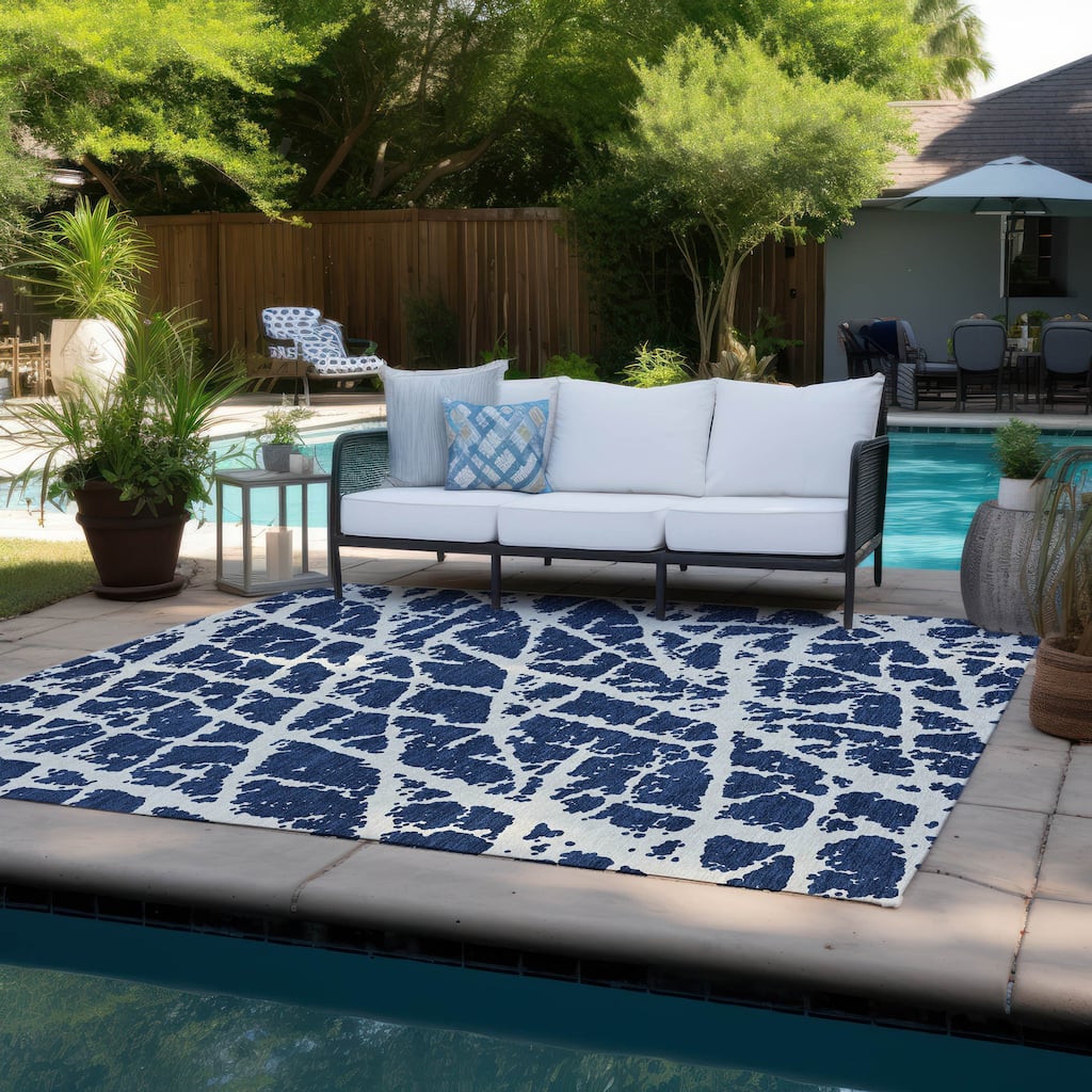 Machine Washable Indoor/ Outdoor Transitional Navy Crackle Chantille Rug