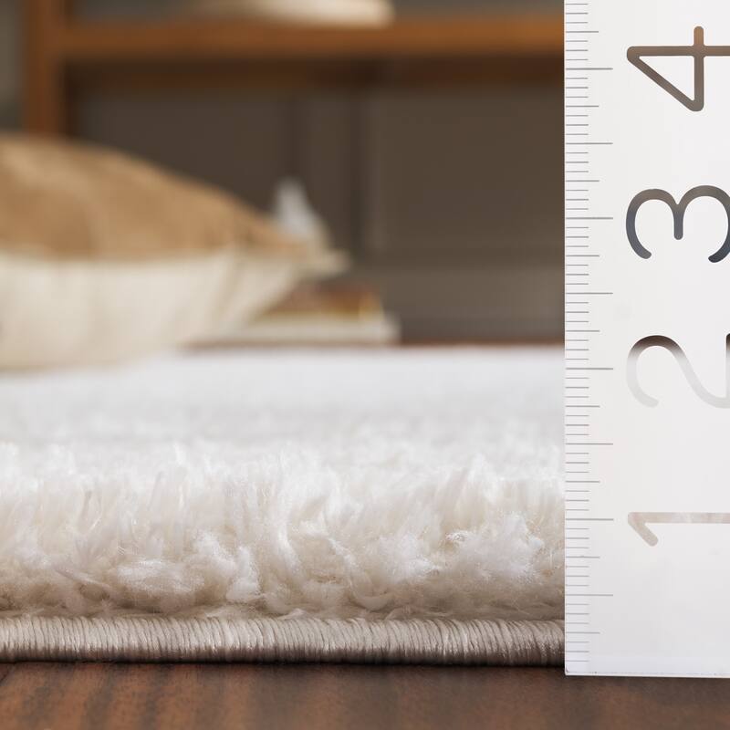 SAFAVIEH Tahoe Inita Shag Modern 1.2-inch Thick Rug