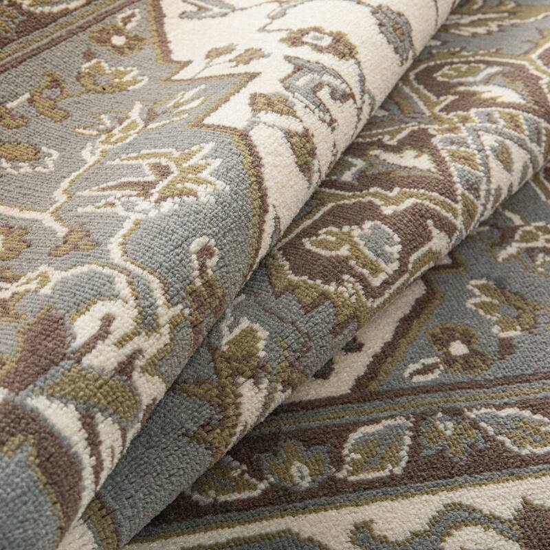 Superior Traditional Oriental Floral Medallion Indoor Area Rug