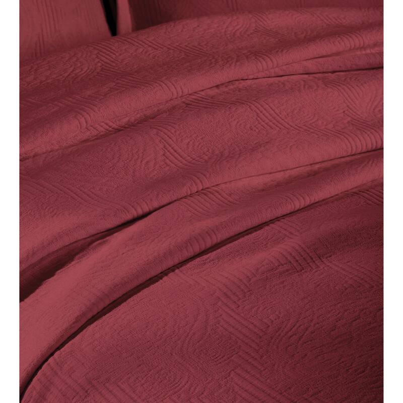 Superior Victory Cotton Matelasse Jacquard Medallion Scroll Bedspread Set