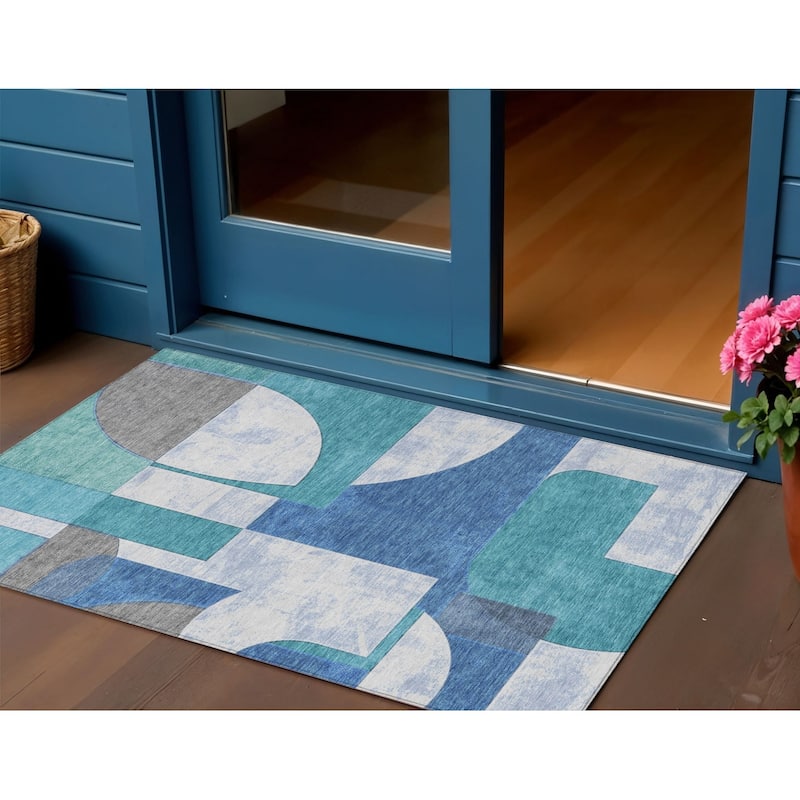 HomeRoots Geometric Modern Rectangle Outdoor Rug - 3' x 5'