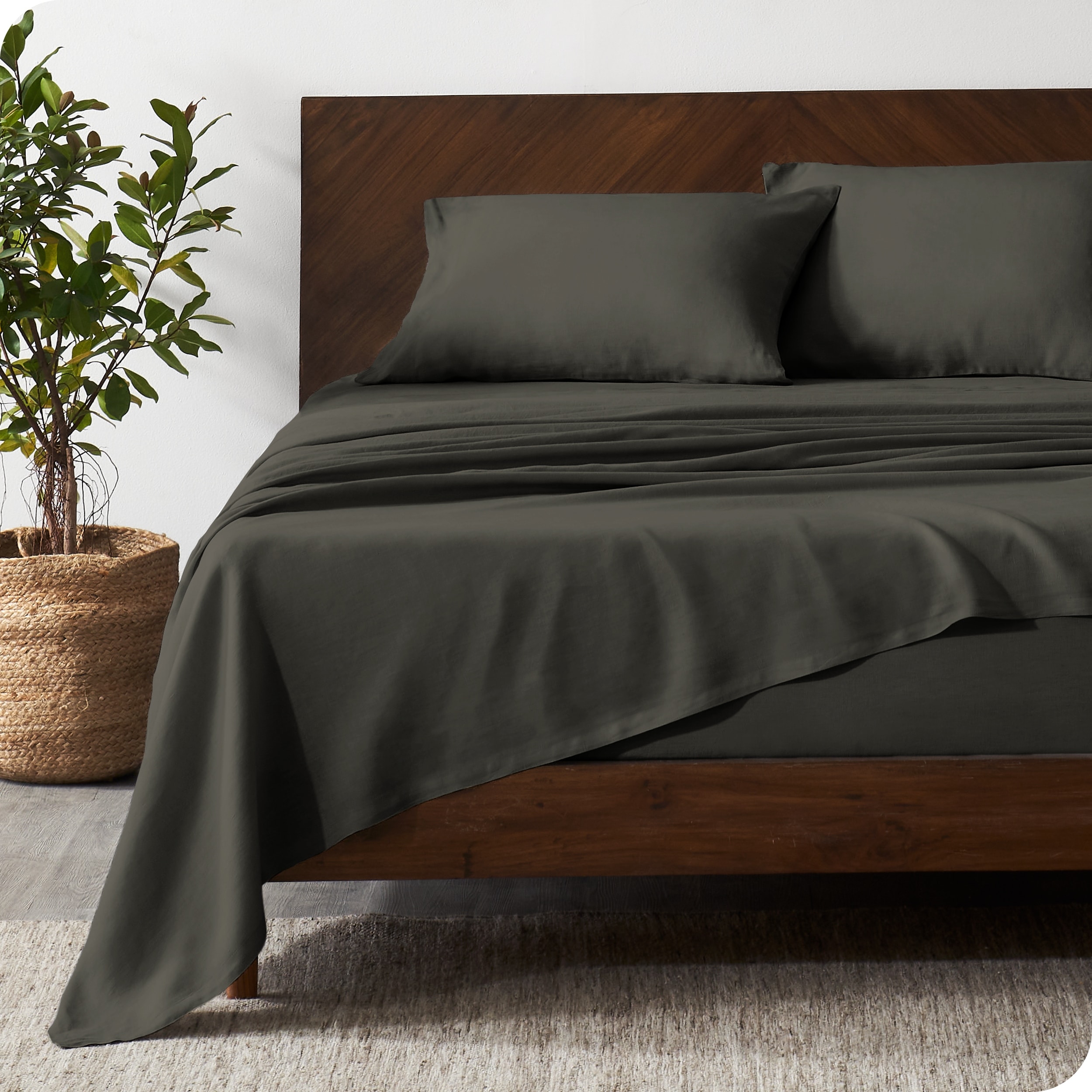 Bed sheets and outlet pillowcases