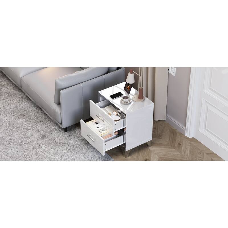 High Gloss Mirrored Nightstand with 2 Drawers,Modern End Table with Drawers,Mirrored High Gloss Wood Nightstand Metal Handle