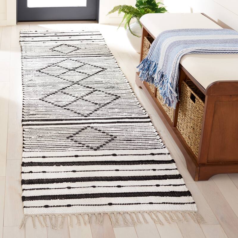 SAFAVIEH Handmade Striped Kilim Yuzu Transitional Rug - 2'3" x 9' Runner - Ivory/Black