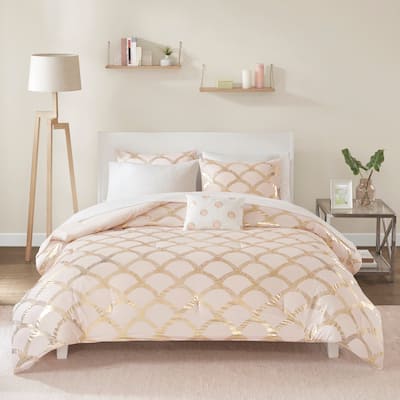 Intelligent Design Kaylee Metallic Metallic Comforter Set with Bed Sheets