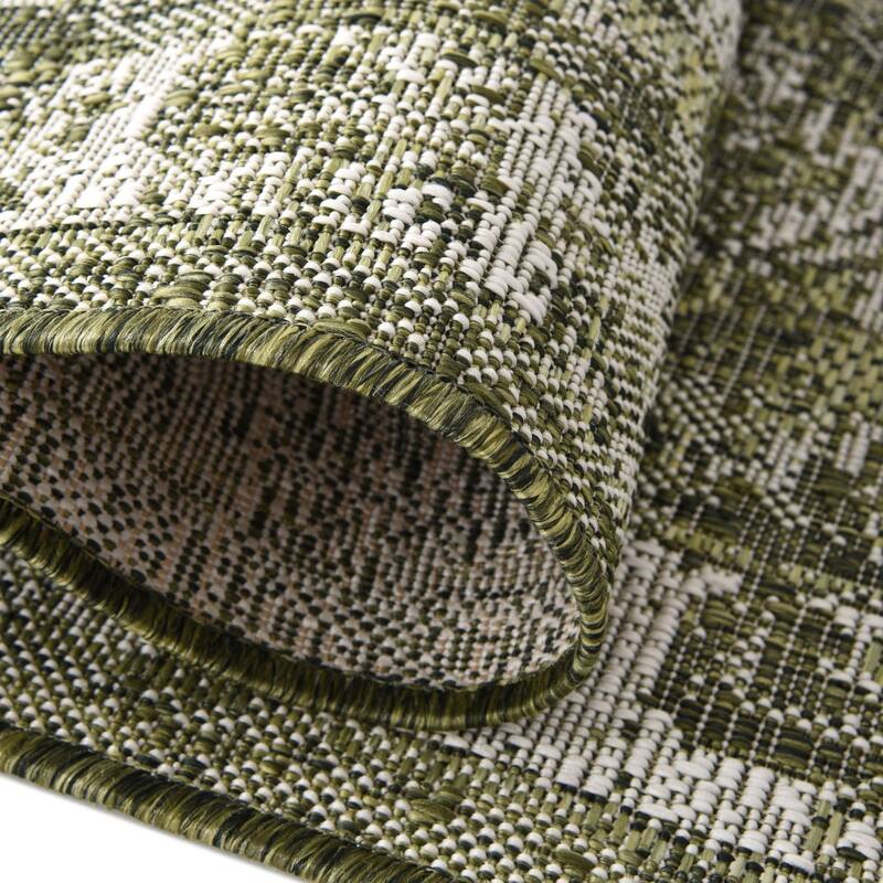 Outdoor Nirie Collection Area Rug