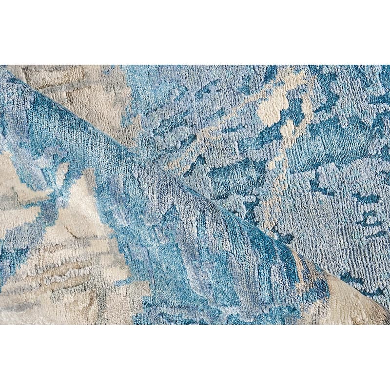 EXQUISITE RUGS Floor Art Hand-knotted Bamboo Silk Ivory/Light Blue Area Rug.