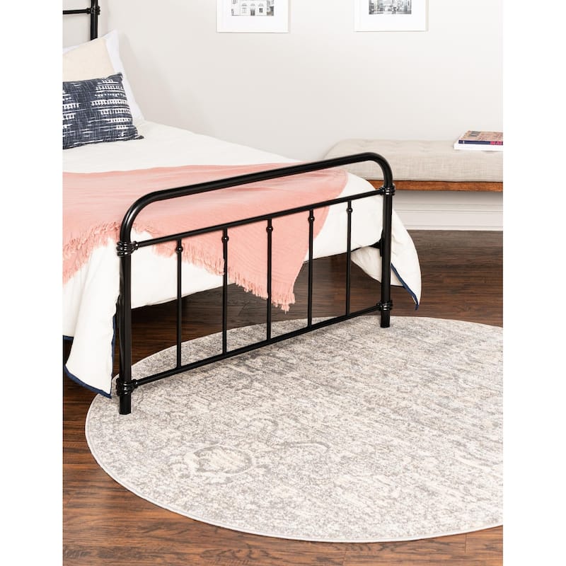 Traditional Nixa Collection Area Rug