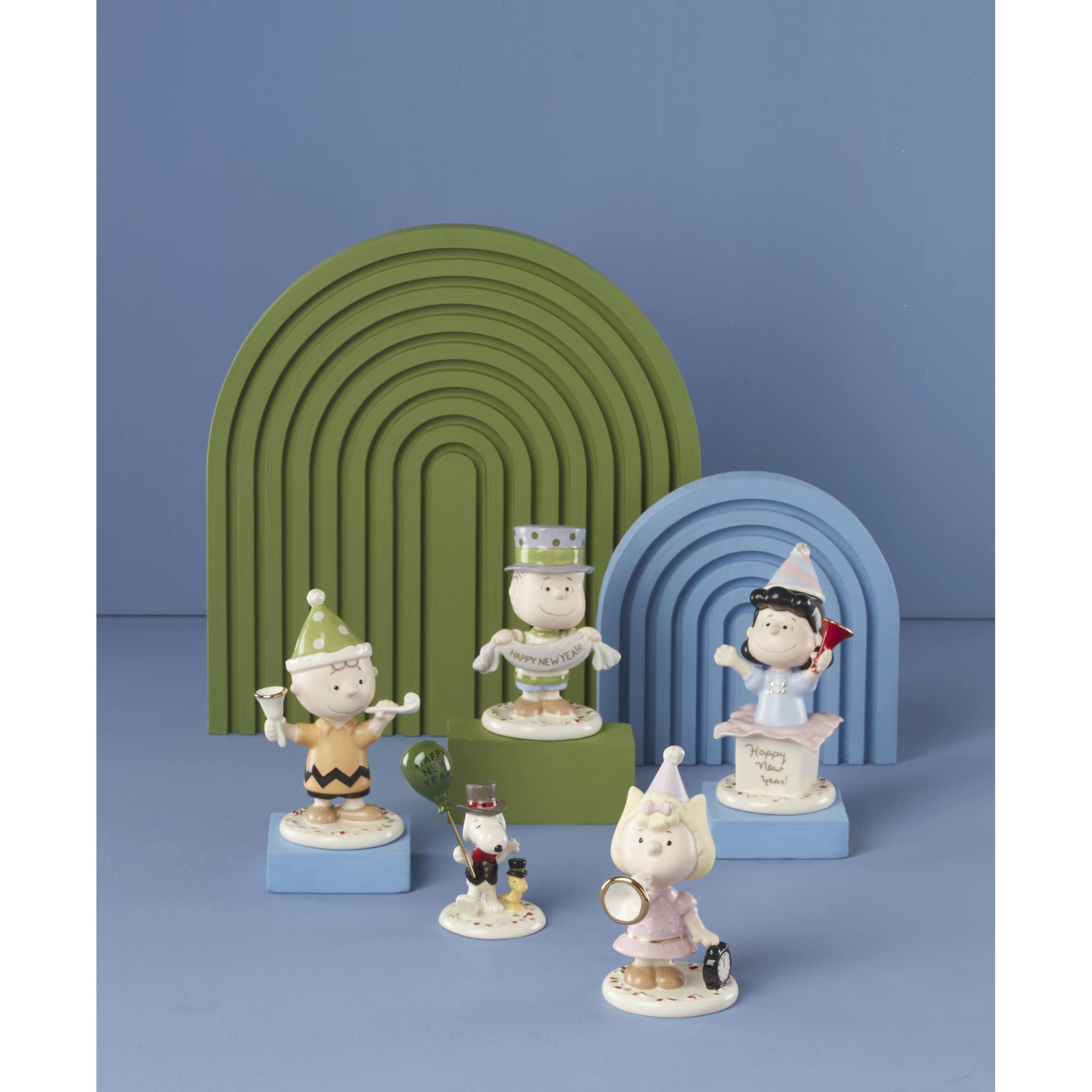 Lenox PEANUTS 5-piece Happy New Year 5-piece Figurine Set by Lenox