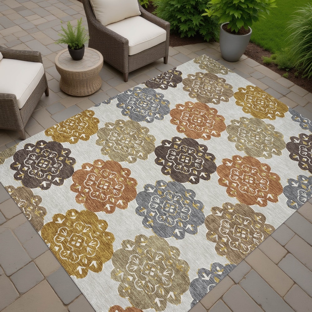 Machine Washable Indoor/ Outdoor Global Motif Chantille Rug
