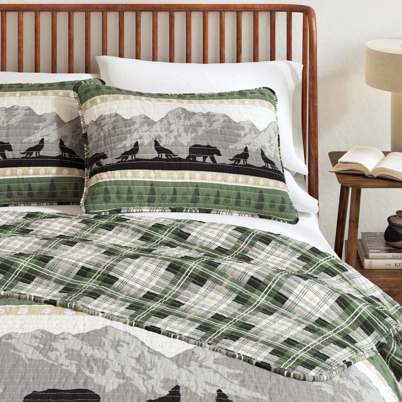 Linery & Co. Mountain Scape & Plaid Microfiber Quilt Set With Shams