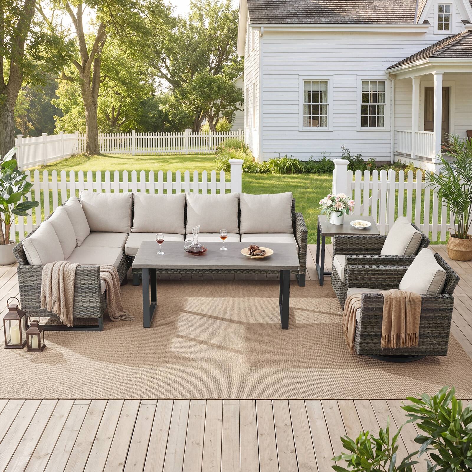 Option Gray Wicker & Beige Cushion