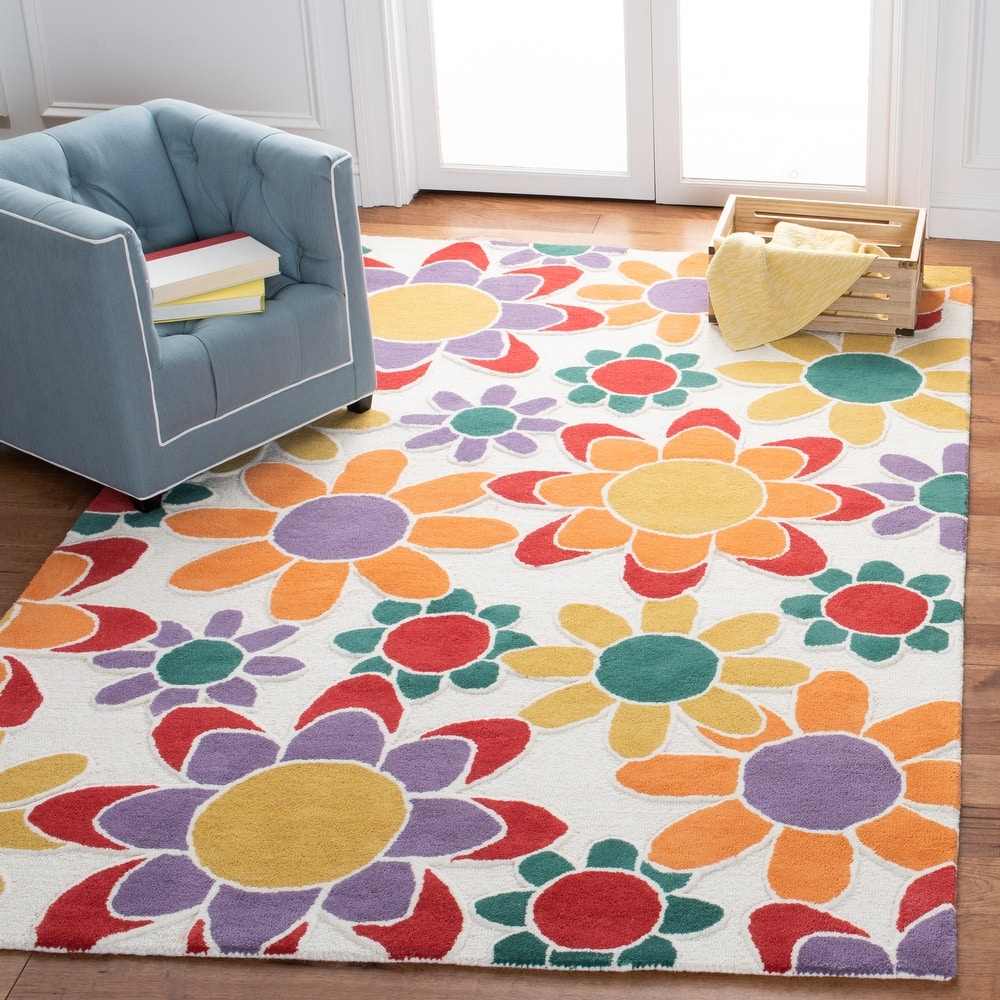 SAFAVIEH Handmade Kids Miens Floral Wool Rug