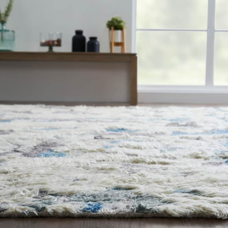 Abstract Shag Blue/White Area Rug