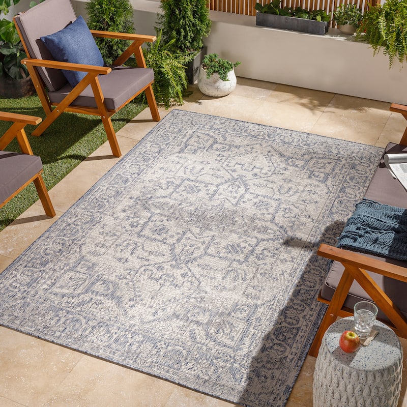 Livabliss Farrah Traditional Medallion Indoor/ Outdoor Area Rug - 5'3" x 7' - Blue/Cream