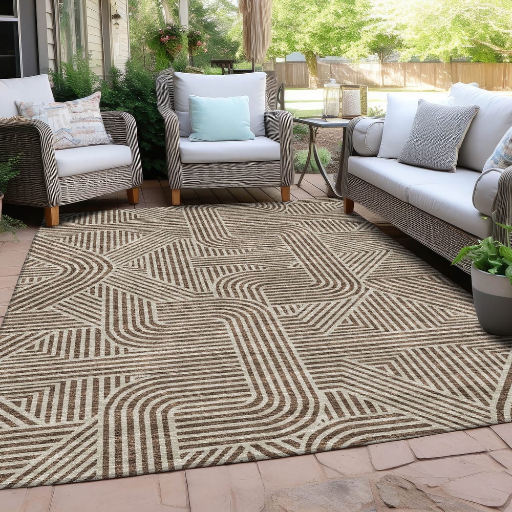 Machine Washable Indoor/ Outdoor Chantille Contemporary Geo Rug
