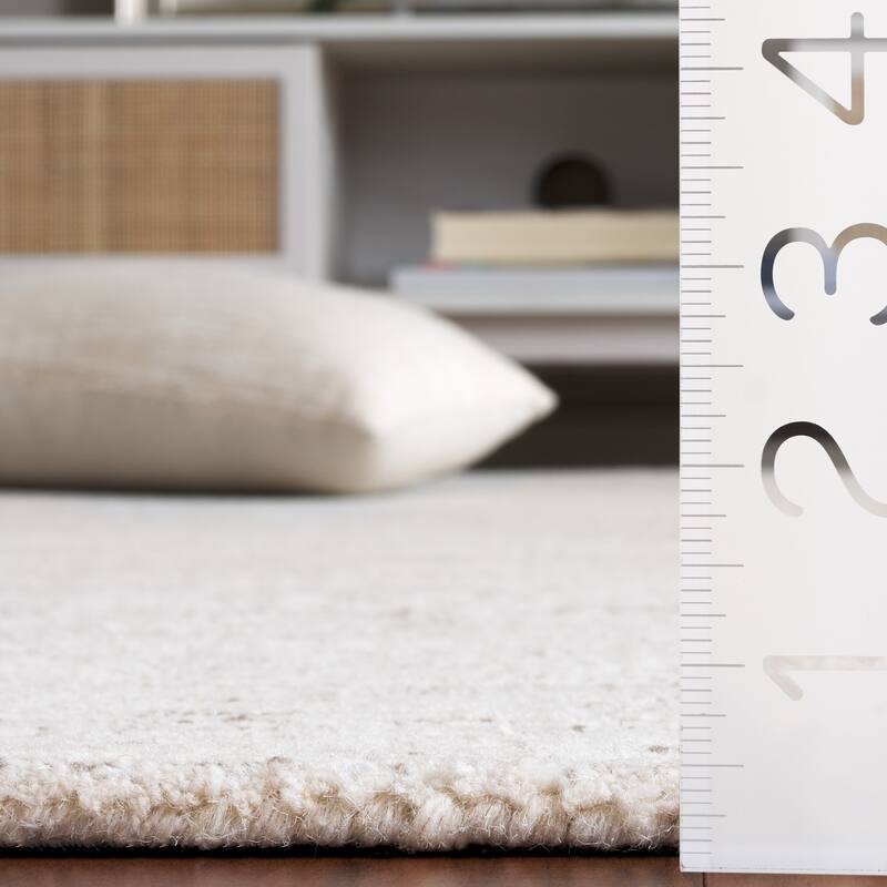 SAFAVIEH Handmade Abstract Rumena Contemporary Rug