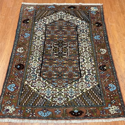 HERAT ORIENTAL Handmade Kurdish Wool Rug - 4'2" x 5'8"
