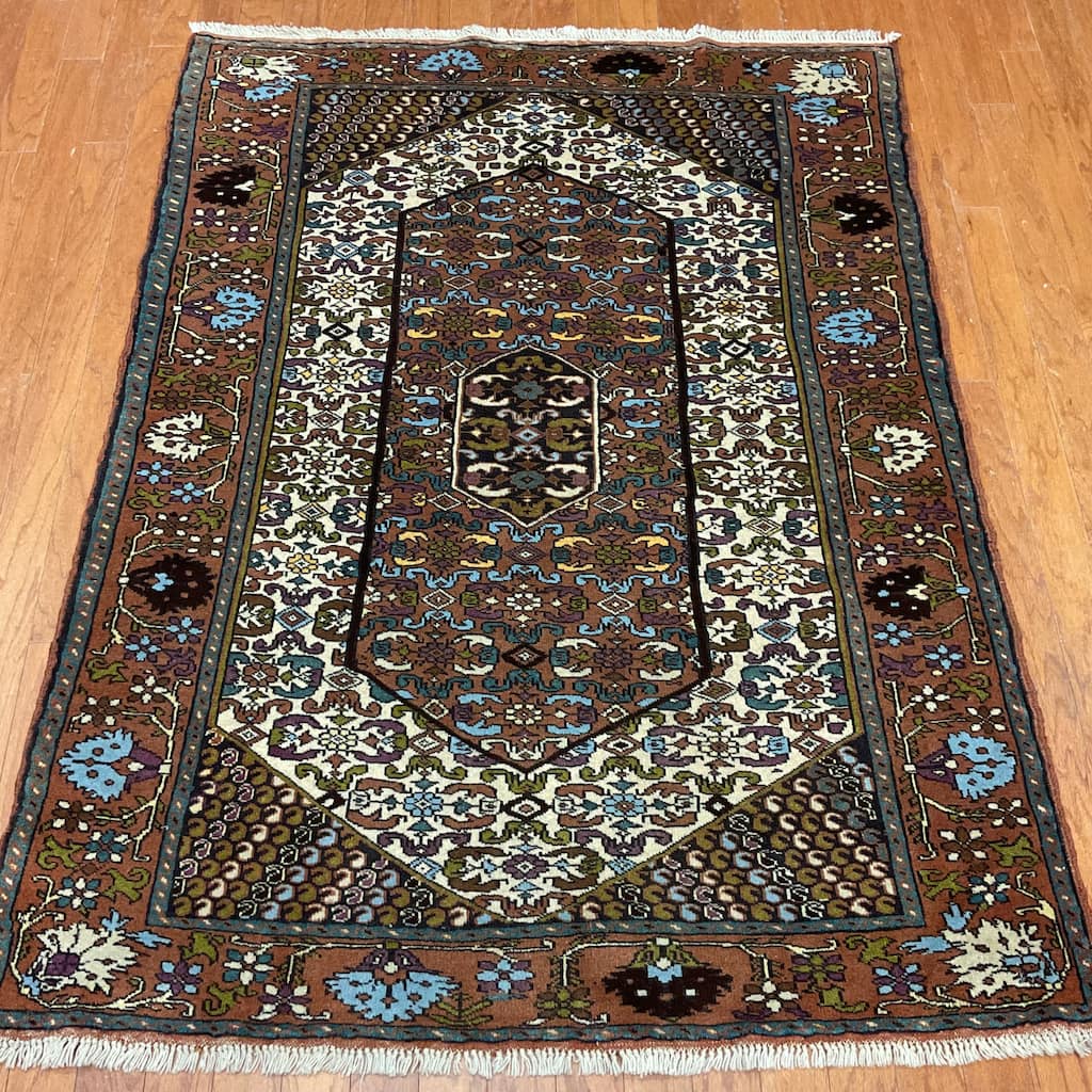 HERAT ORIENTAL Handmade Kurdish Wool Rug - 4'2" x 5'8"