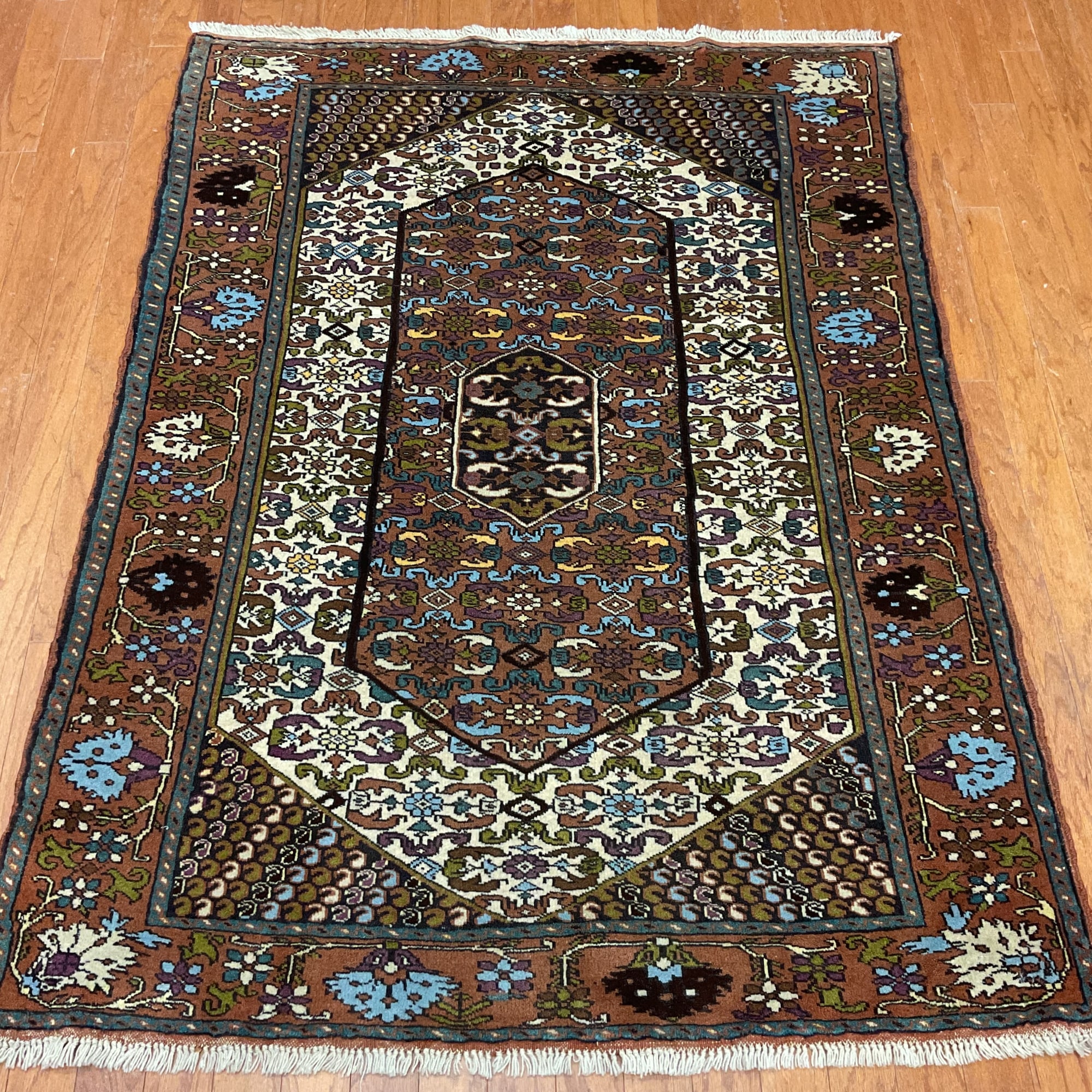 HERAT ORIENTAL Handmade Kurdish Wool Rug - 4'2" x 5'8"