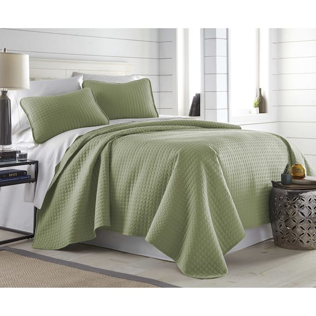 Oversized Solid 3-piece Quilt Set by Southshore Fine Linens - Sage Green - Full - Queen