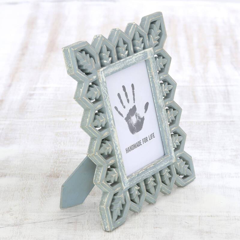 Novica Handmade Garden Gate Wood Photo Frame (5X7)