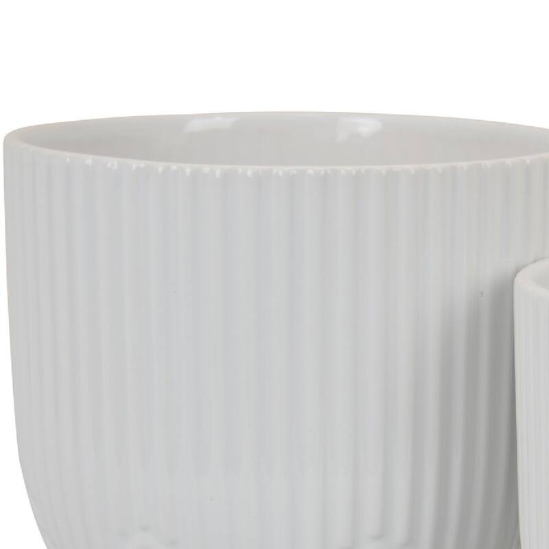 Set of 2 Elegant White Ceramic Planters Ribbed Design Geometric Base